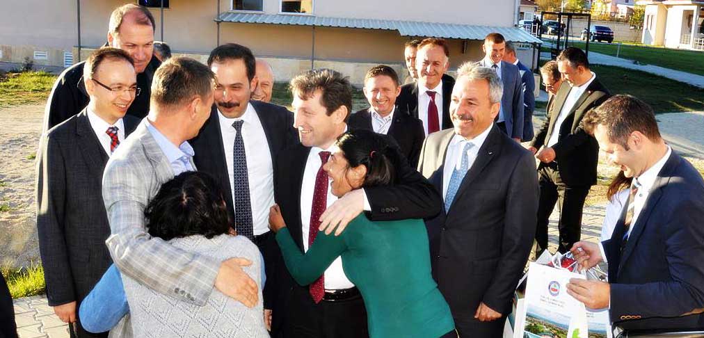 Tavlı, Dur Durak Bilmiyor