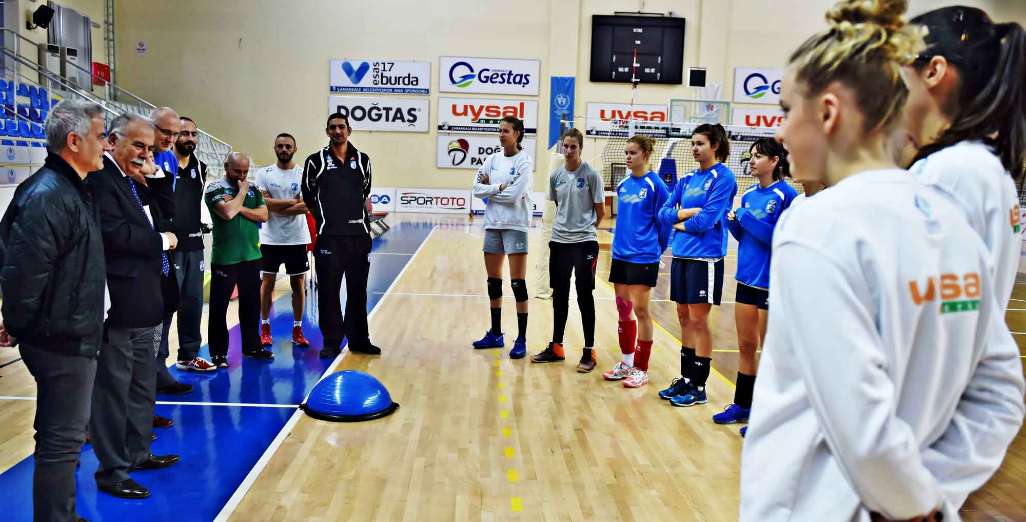 Sporcuları Baklava ile Besledi